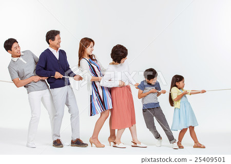 Asian Family 25409501