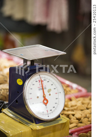 Korean Traditional Market Scene Korean Traditional Market Scene 25410113