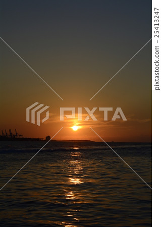 Freshwater sunset 25413247