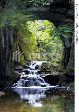 Waterfall of Kimitsu-shi, Chiba Prefecture 25413441