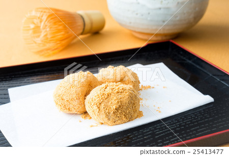 Japanese sweets Warabi mochi Kinako powder Brown tea ceremony 25413477