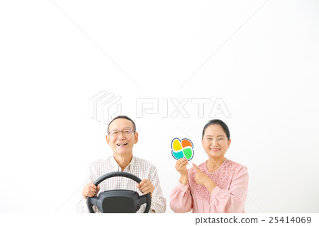 Silver Mark Senior couple 25414069