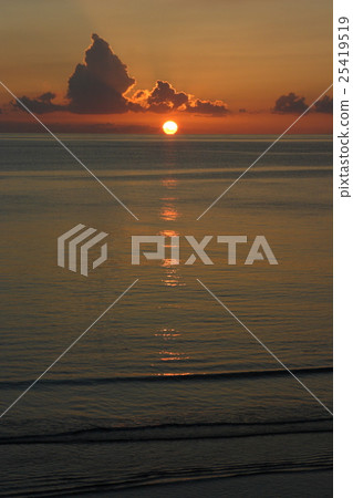 在關島的日落 在關島的日落 25419519