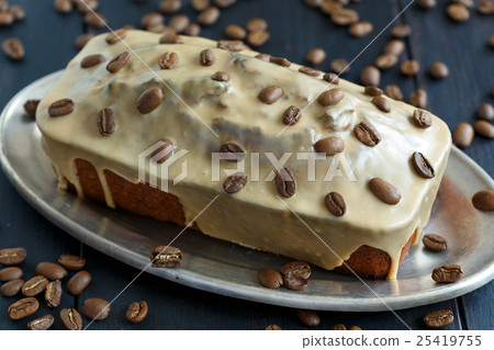 Homemade coffee cake with glaze. 25419755