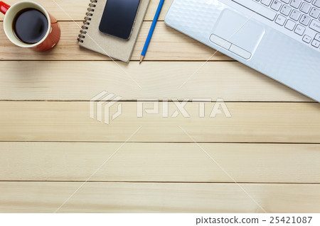 pencil,blackcoffee,Laptop,notebook on office desk 25421087