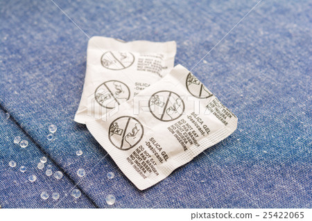 Desiccant or silica gel 25422065