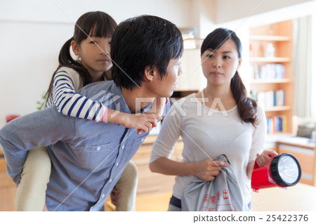 Family to evacuate 25422376