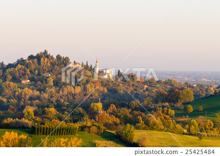 Autumn hills panorama, Italian landscape 25425484