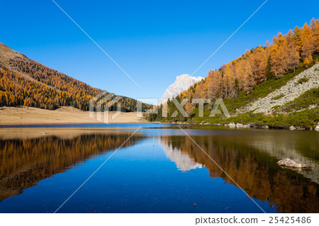 Autumn panorama from mountain lake Autumn panorama from mountain lake 25425486