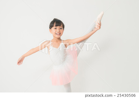 ballet, ballerina, (female) ballet dancer 25430506
