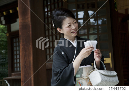A woman wearing a sleeve A woman wearing a sleeve 25445702