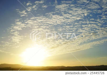 秋天·黃昏鱗片雲1 25445726