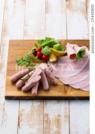 Ham and sausage 25448900
