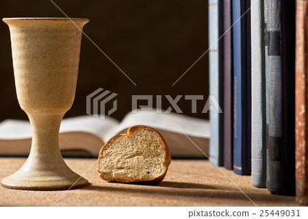communion under both kinds communion under both kinds 25449031