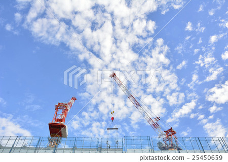 (秋天天空)大廈,公寓建築圖像 (秋天天空)大廈,公寓建築圖像 25450659