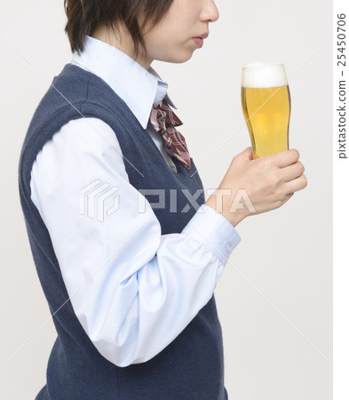 未成年人喝啤酒 25450706