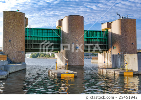 Osaka Sakai port sluice gate 25451942
