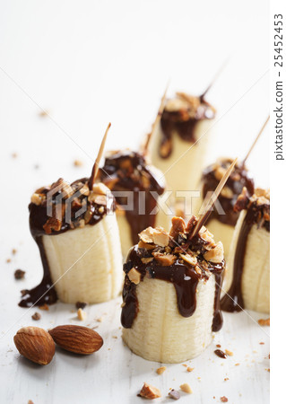 chocolate banana bites 25452453