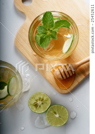 lime honey iced drinks lime honey iced drinks 25452611