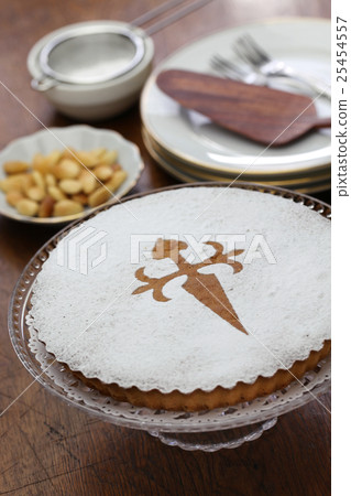 Tarta de Santiago 25454557