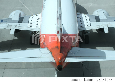 Rear of B737 25461077