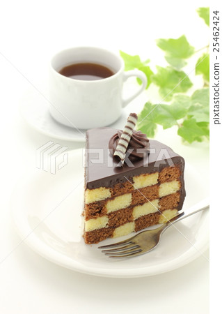 San Sebastian Cake 25462424