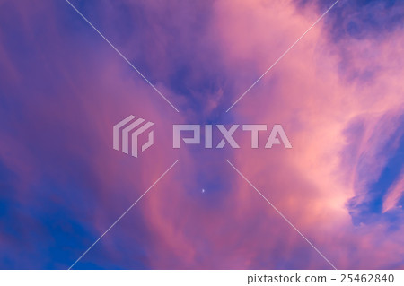 十月的天空和日落雲（更多的紅色與修飾3：2） 25462840