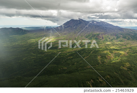 Maly Semyachik is a stratovolcano. Kronotsky Maly Semyachik is a stratovolcano. Kronotsky 25463929