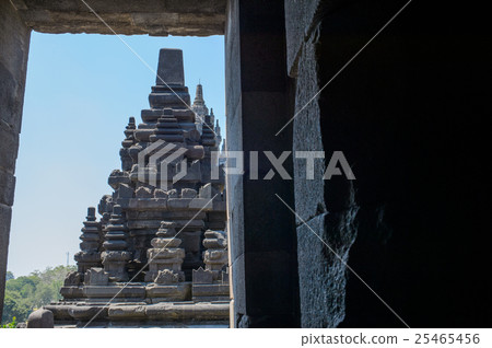 Archaeological site of Plan Banan 25465456