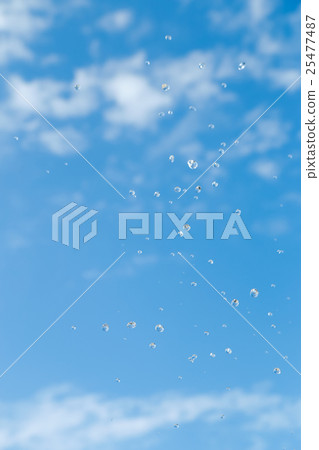 藍藍的天空和波爾卡圓點 藍藍的天空和波爾卡圓點 25477487