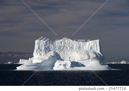 Iceberg in Greenland 25477718