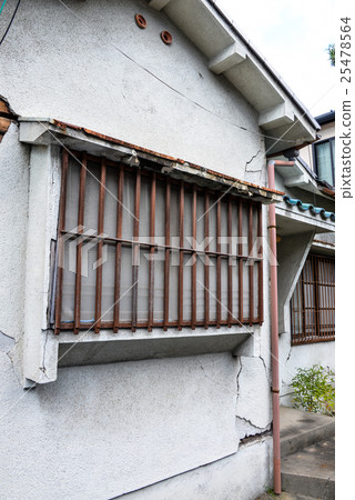 損壞的牆壁損壞 25478564