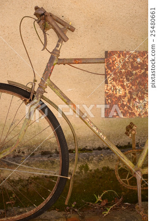 A bicycle A bicycle 25480661