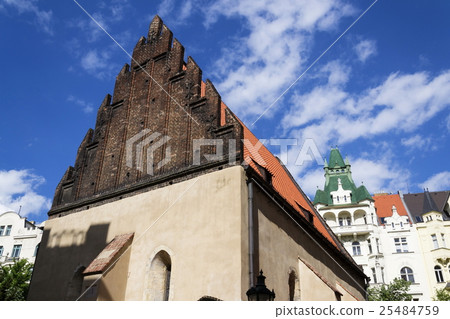 Old New Synagogue in Prague  25484759