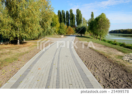 The bicycle way near river, Bila Tserkva, Ukraine 25499578