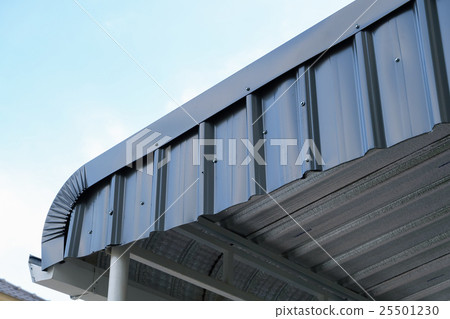 roof of metal sheet 25501230