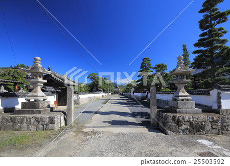 香川縣岐山市，小野町，Maomonji“Honmonji”西門（左邊是Nishinobu和Joshobo，右邊是Okunobo和Izumoibo） 25503592