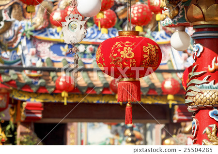 Chinese lanterns in new year day. 25504285