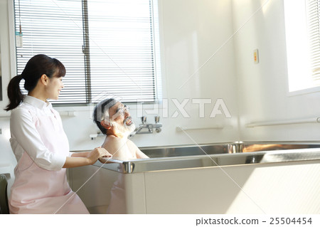 福利護理小組家庭日服務日托護理院洗澡 25504454