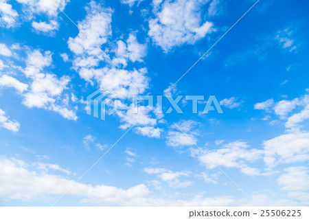 Sky clouds in October Cumulus clouds Cirrus clouds blue sky Autumn sky Late summer sky Background material Cloud blue sky Composite background 25506225