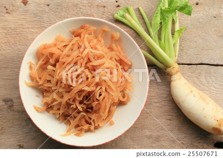 radish pickled 25507671