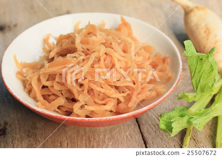 radish pickled 25507672