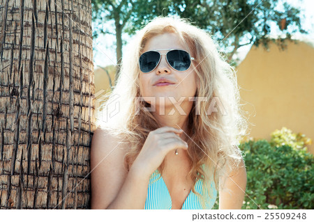 summer face 25509248