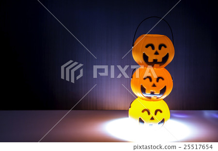 Three orange Halloween Jack o Lantern Three orange Halloween Jack o Lantern 25517654