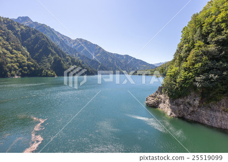 Sunny Lake Kurobe和Driftwood 25519099