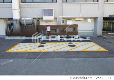 Dangerous goods handling basement tank storage Dangerous goods handling basement tank storage 25520285