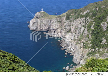 Oceasezaki燈塔和精美的懸崖Ginja Islands Fukue Island長崎縣 Oceasezaki燈塔和精美的懸崖Ginja Islands Fukue Island長崎縣 25520326