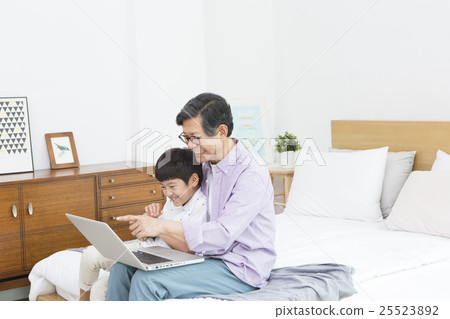 grandfather and grandson 217 25523892