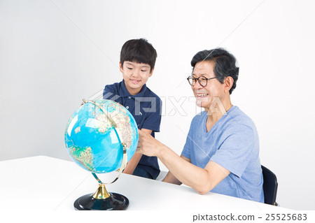 My grandfather and grandson 153 25525683