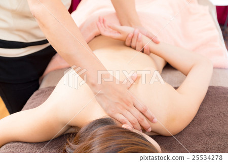 肩胛骨手臂按摩背部排毒美容形像美學女性放鬆美容 肩胛骨手臂按摩背部排毒美容形像美學女性放鬆美容 25534278